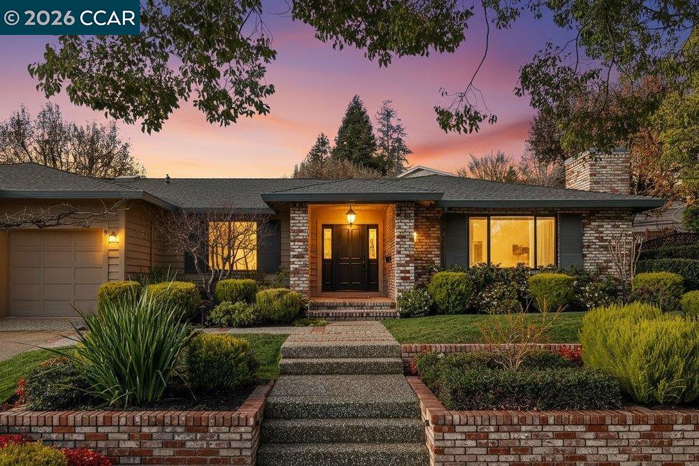 2 Willow Springs Lane