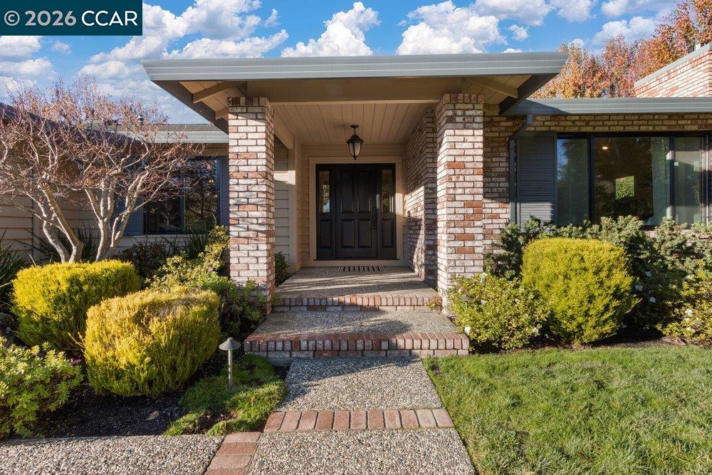 2 Willow Springs Lane