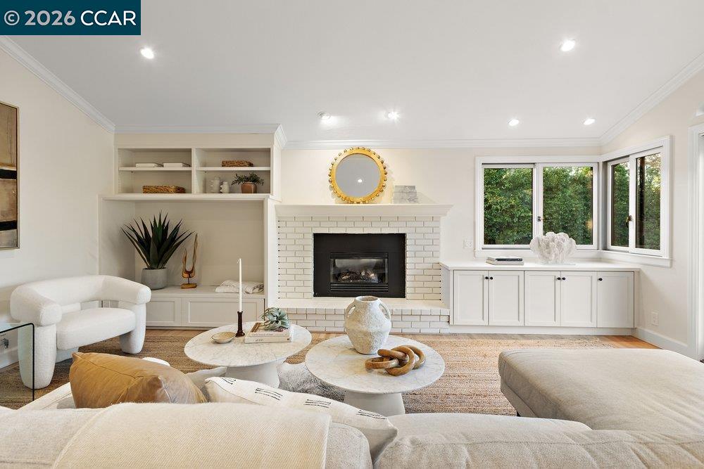 2 Willow Springs Lane