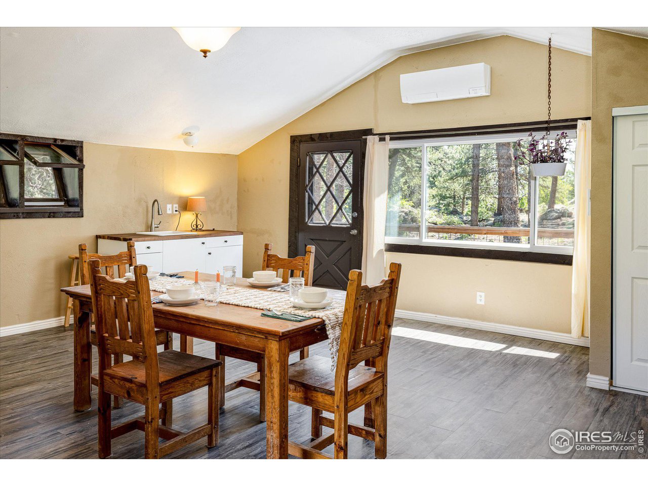 463 Pine Glade Rd