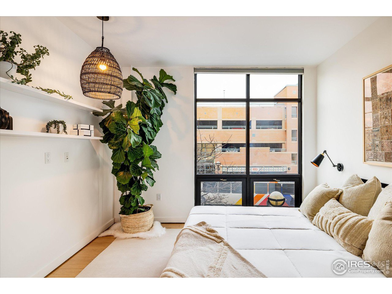 1360 Walnut St 204