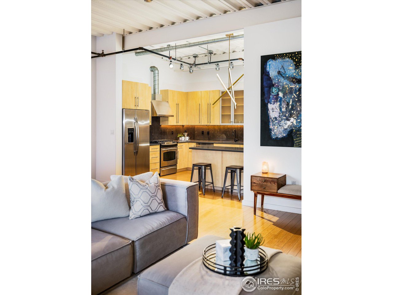 1360 Walnut St 204