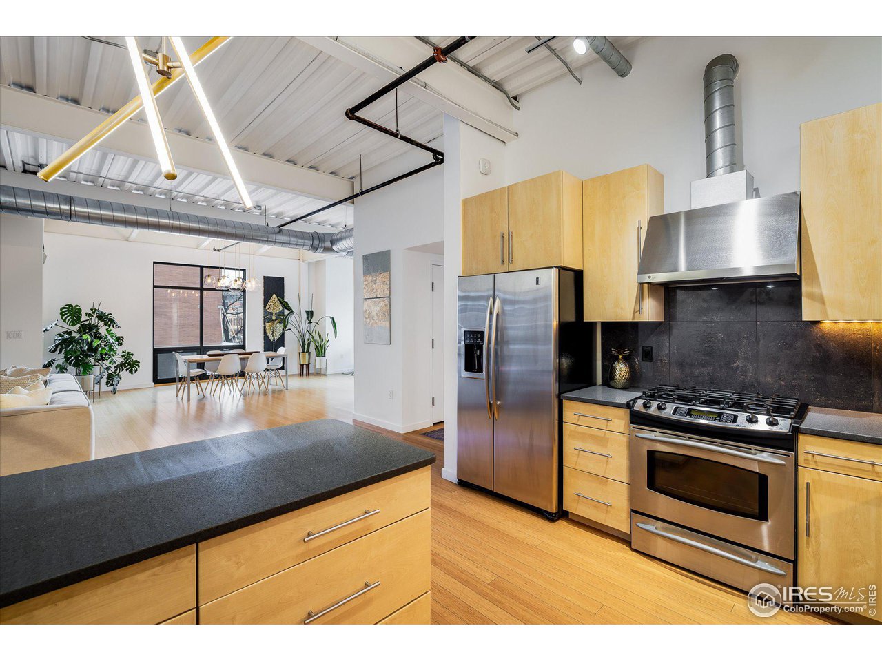 1360 Walnut St 204
