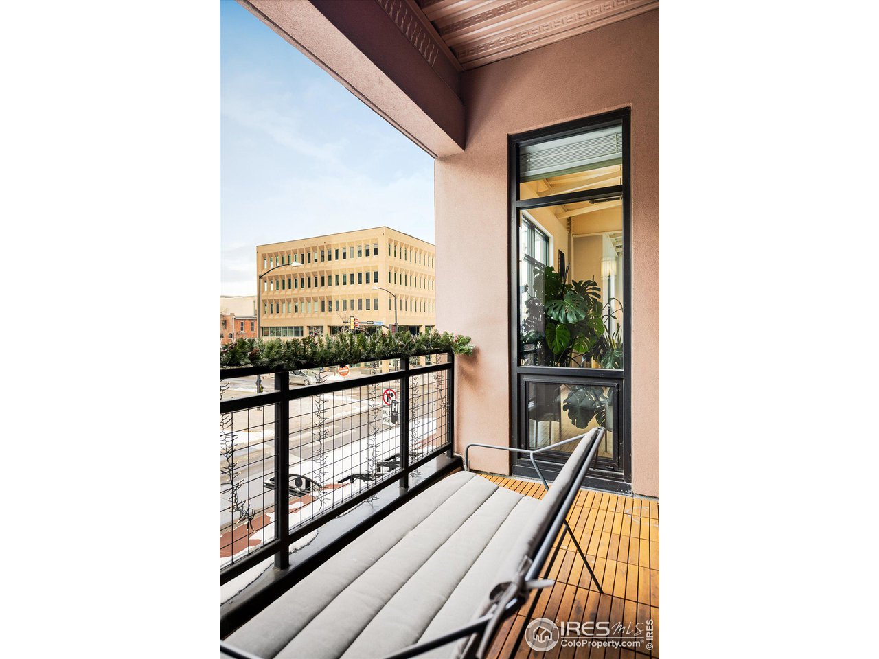 1360 Walnut St 204