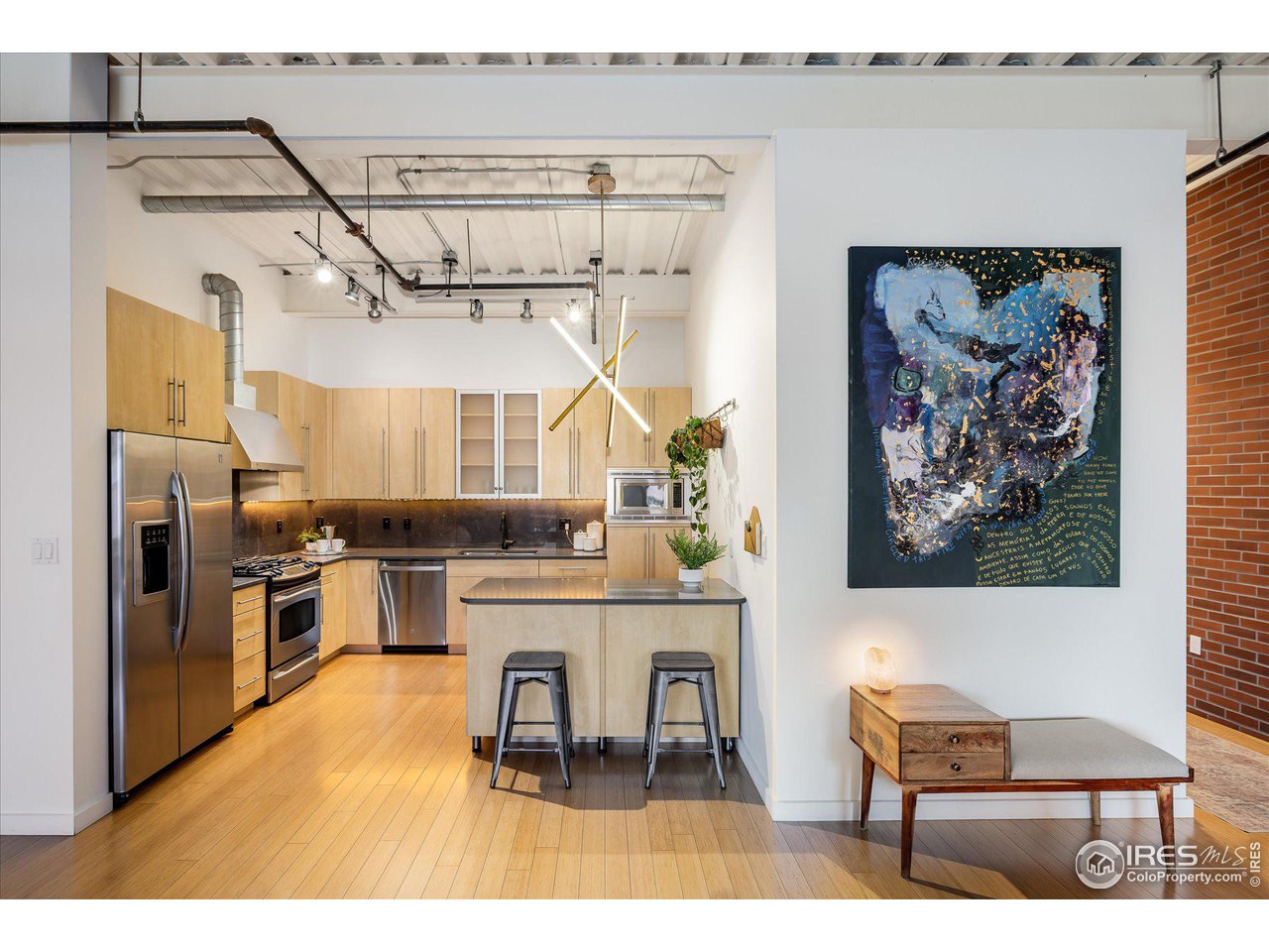 1360 Walnut St 204