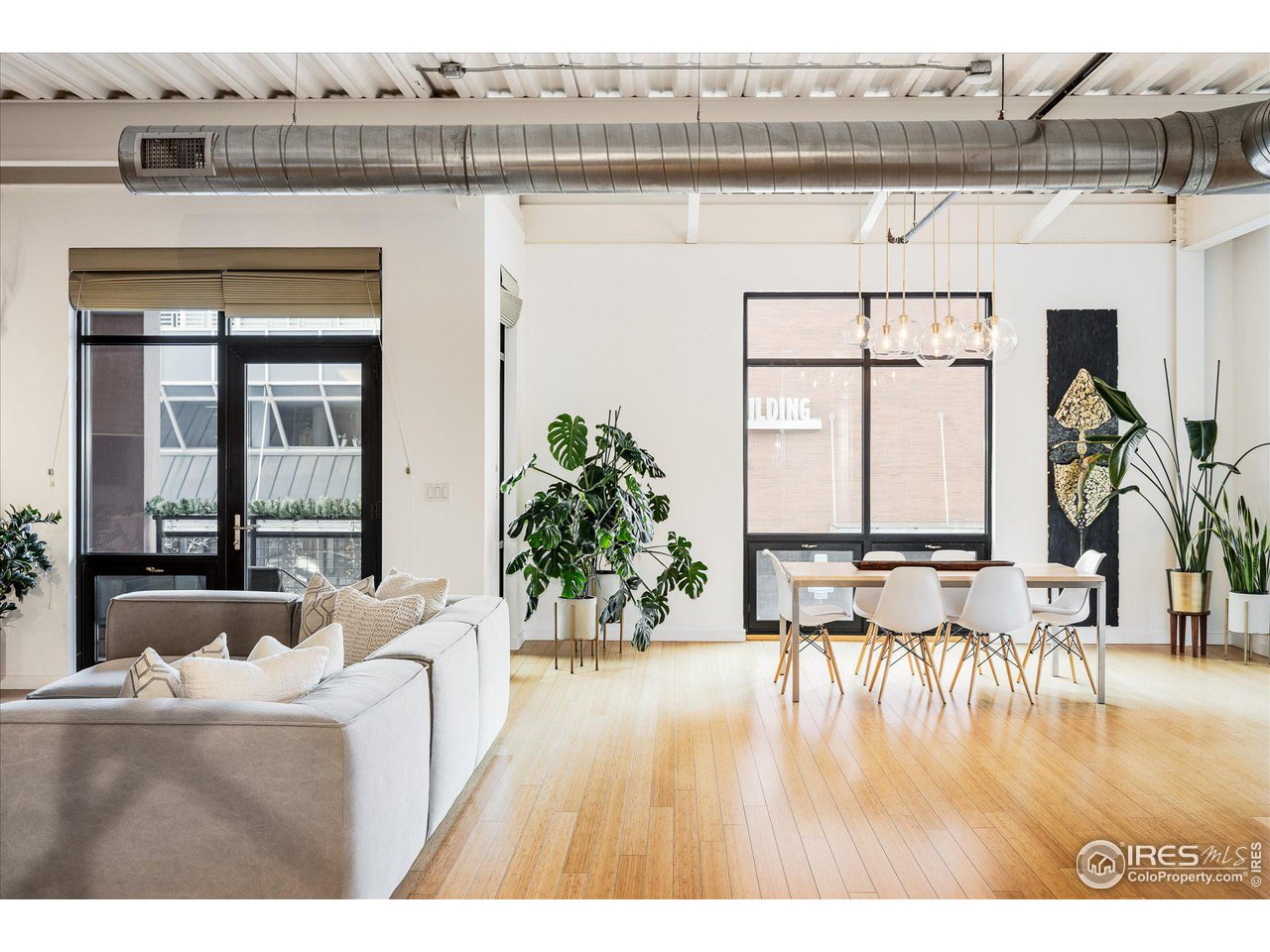 1360 Walnut St 204