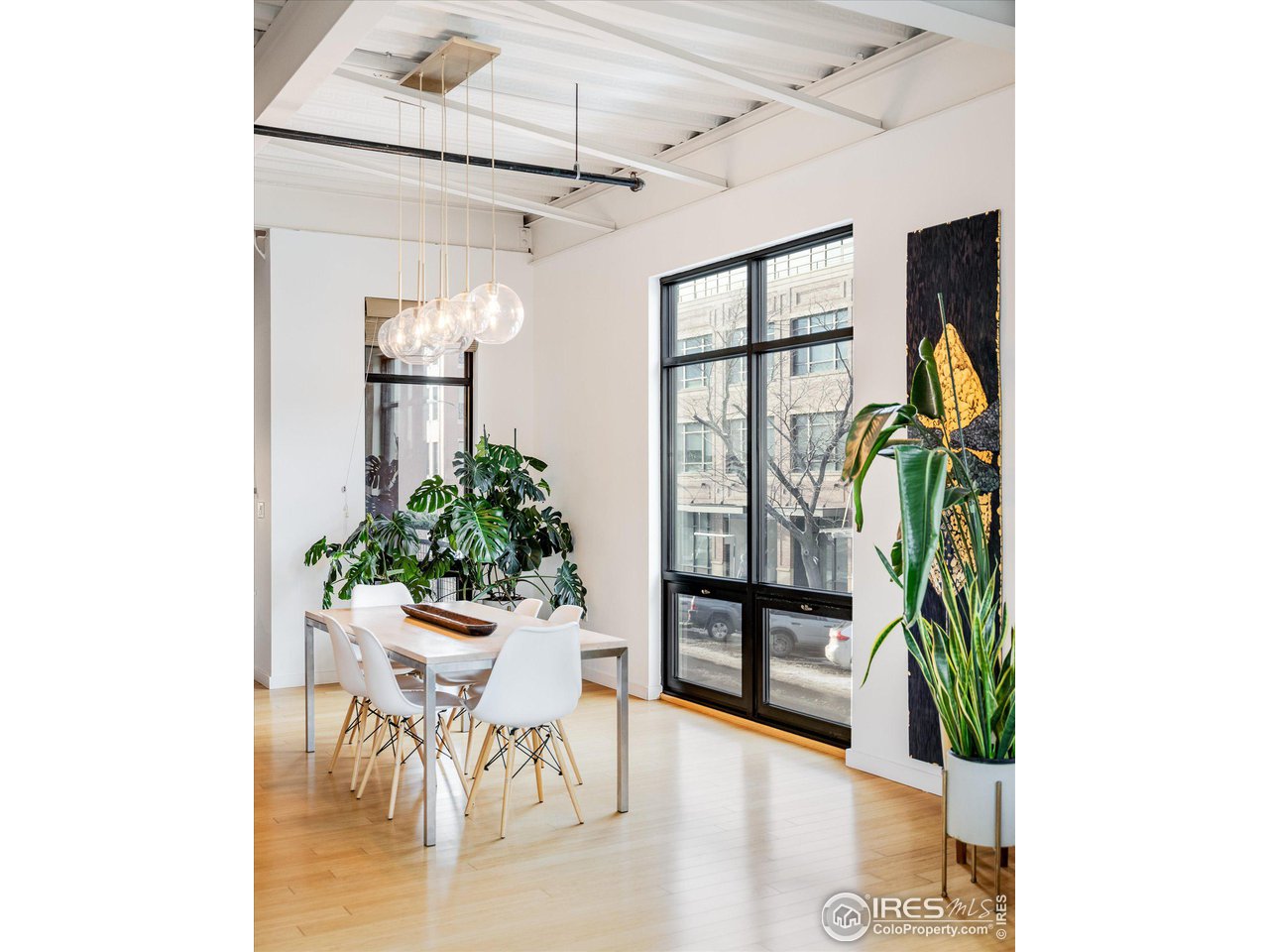 1360 Walnut St 204