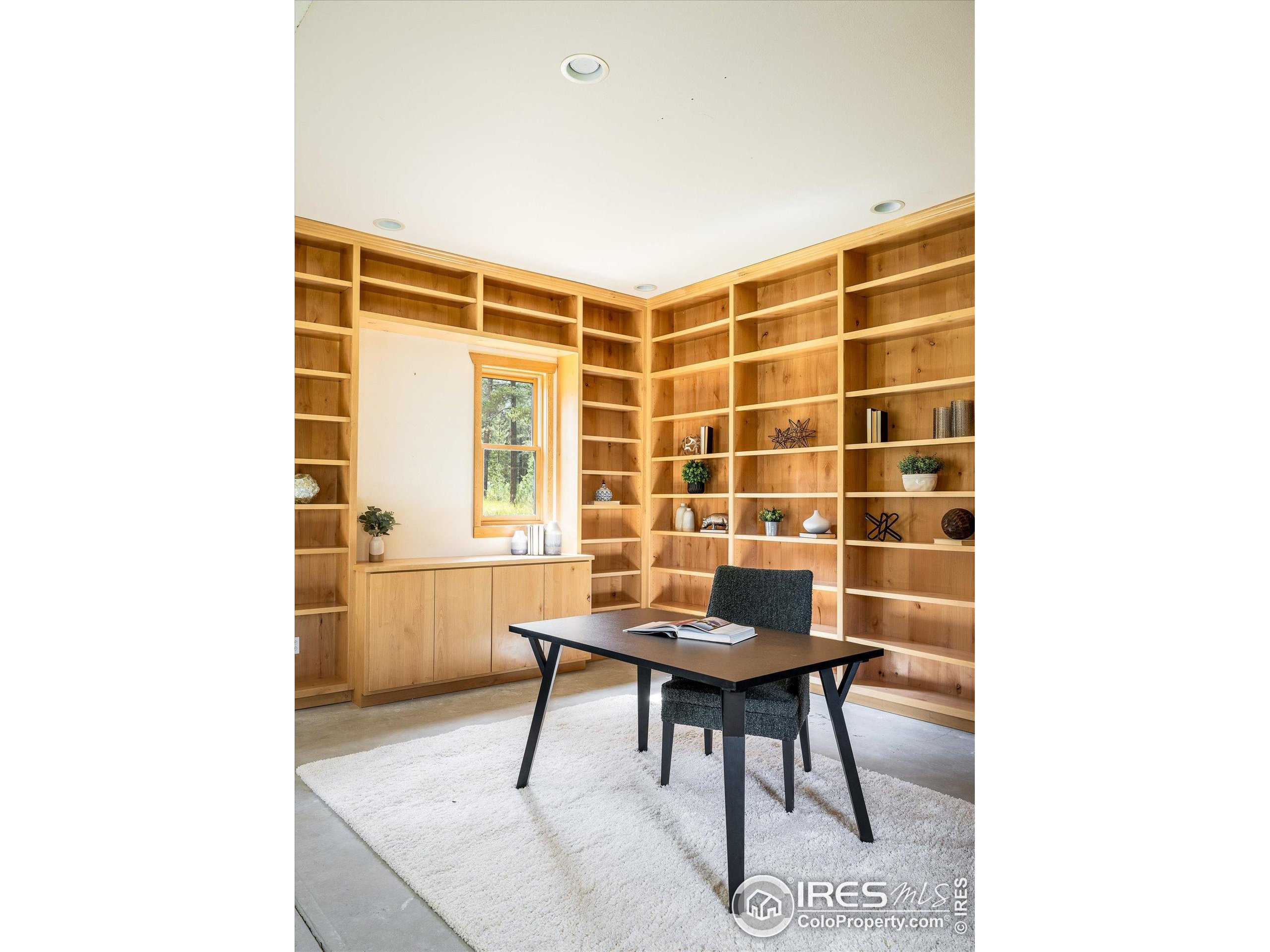 555 Forsythe Rd