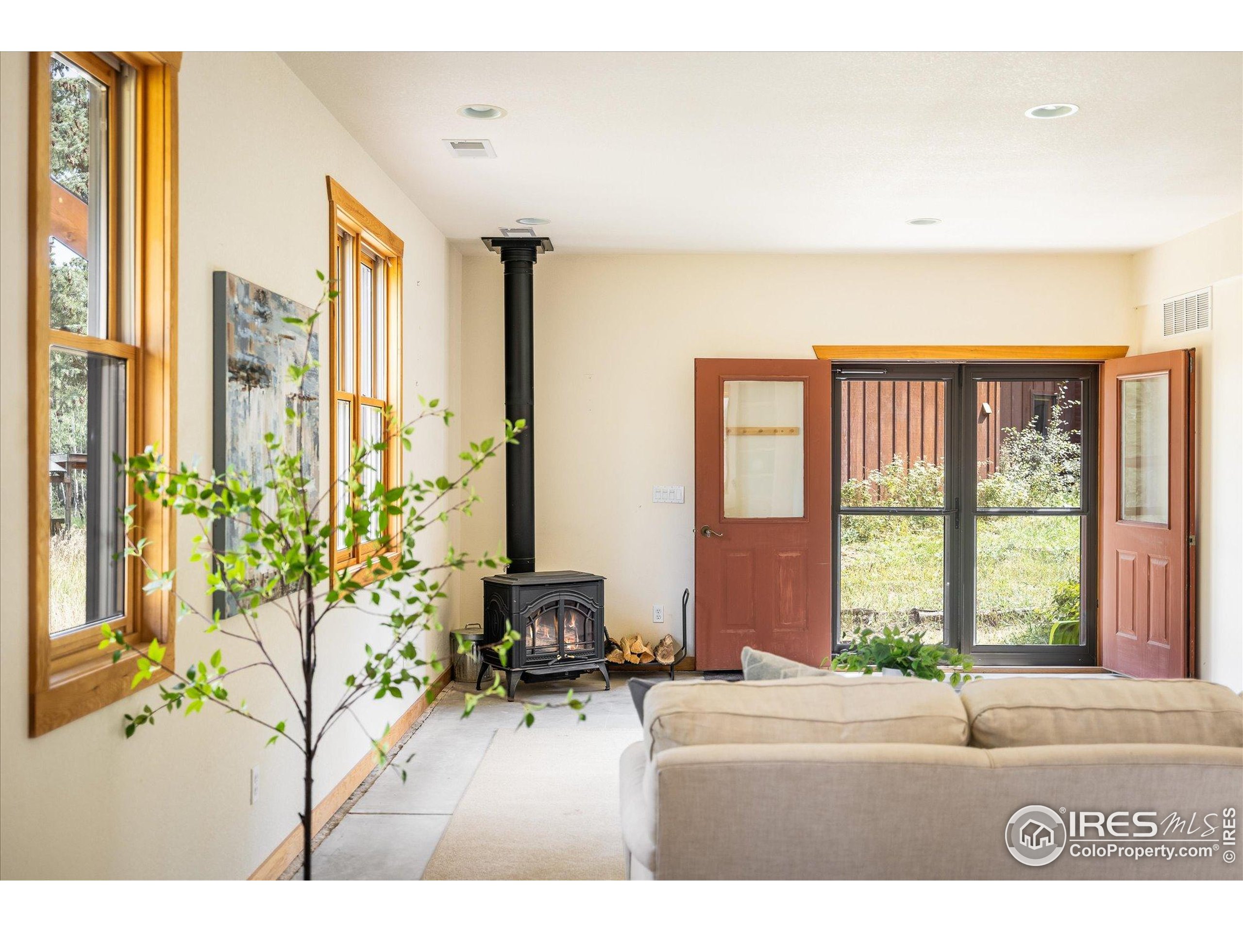 555 Forsythe Rd