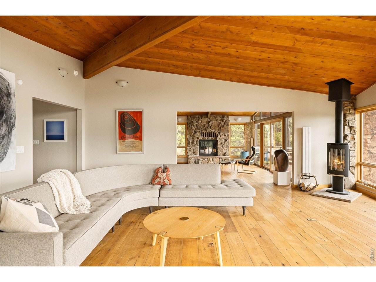 6583 Magnolia Dr
