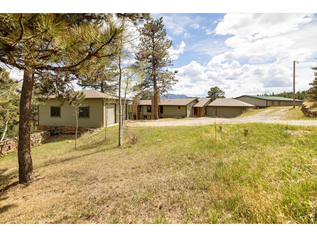 6583 Magnolia Dr