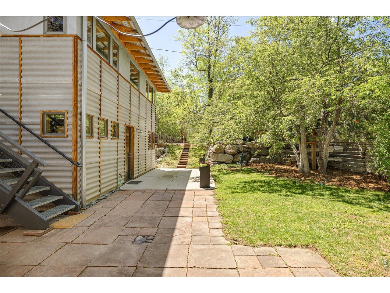 810 Alpine Ave