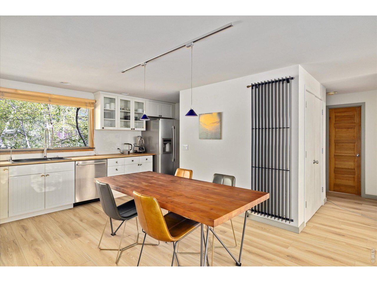 810 Alpine Ave