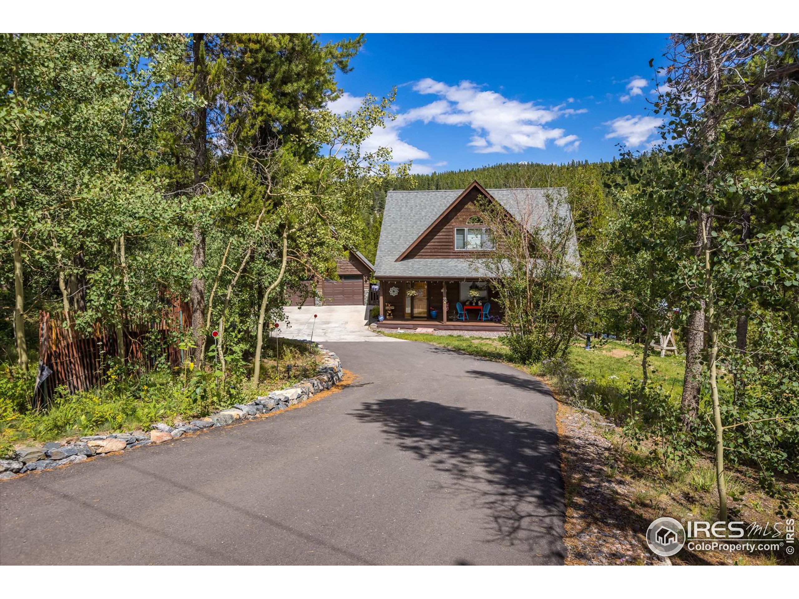 10272 Dowdle Dr