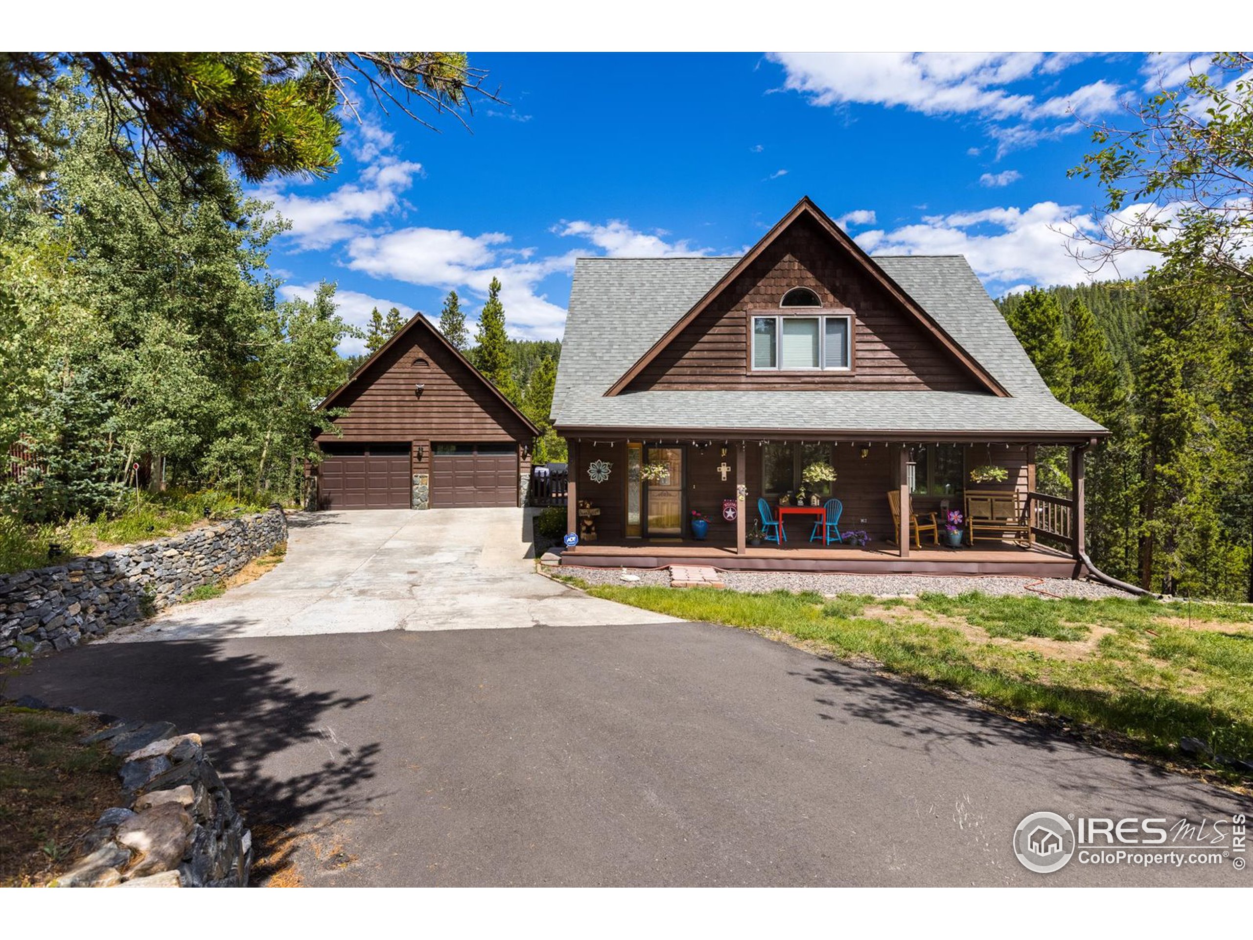 10272 Dowdle Dr
