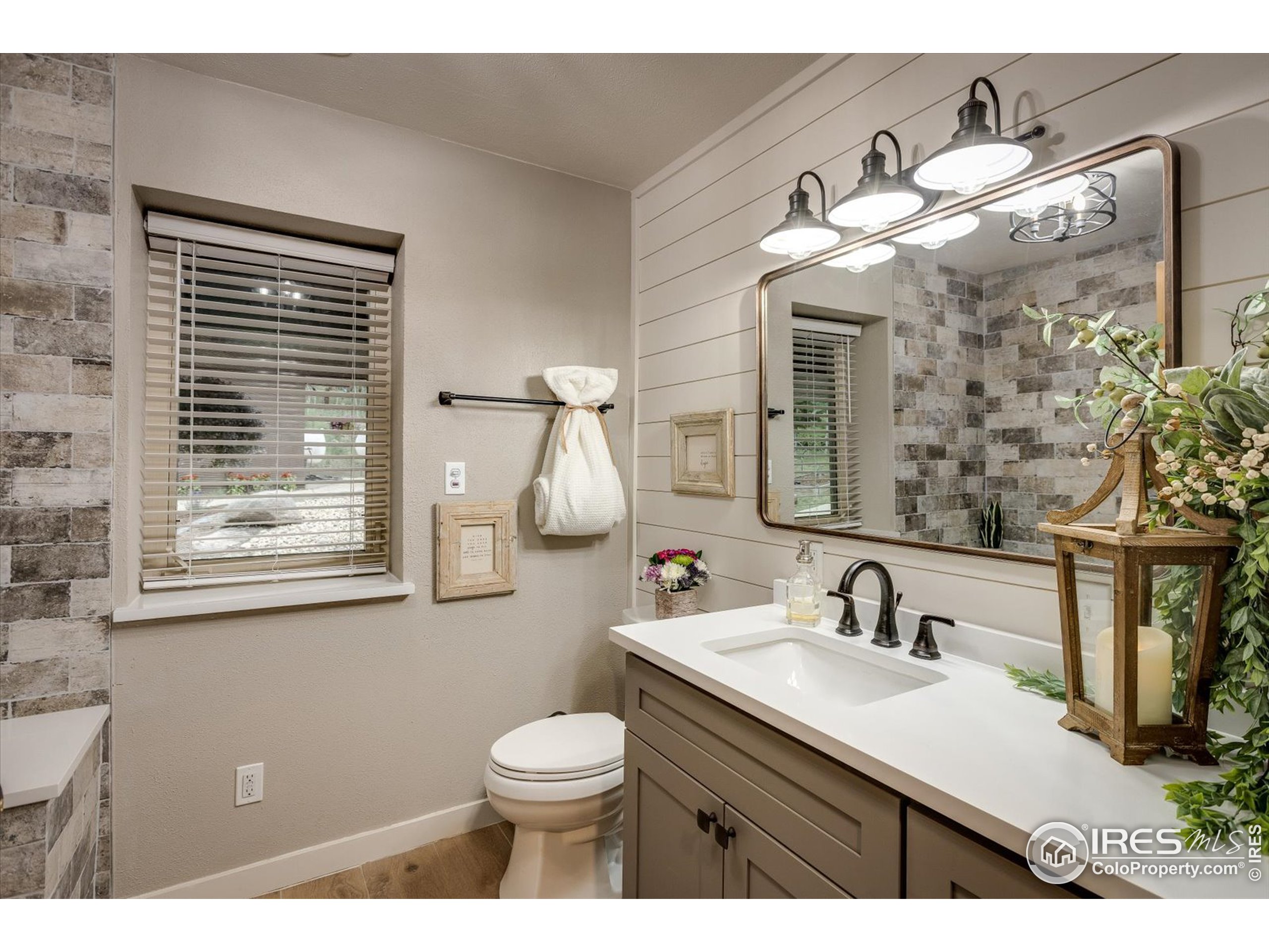 187 Lynx Dr