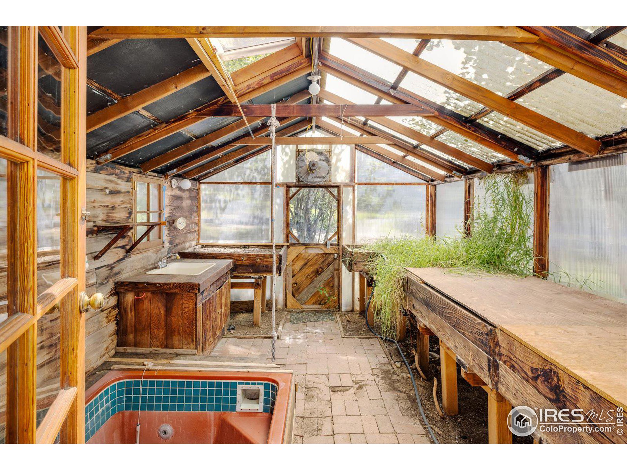 1567 Twin Sisters Rd