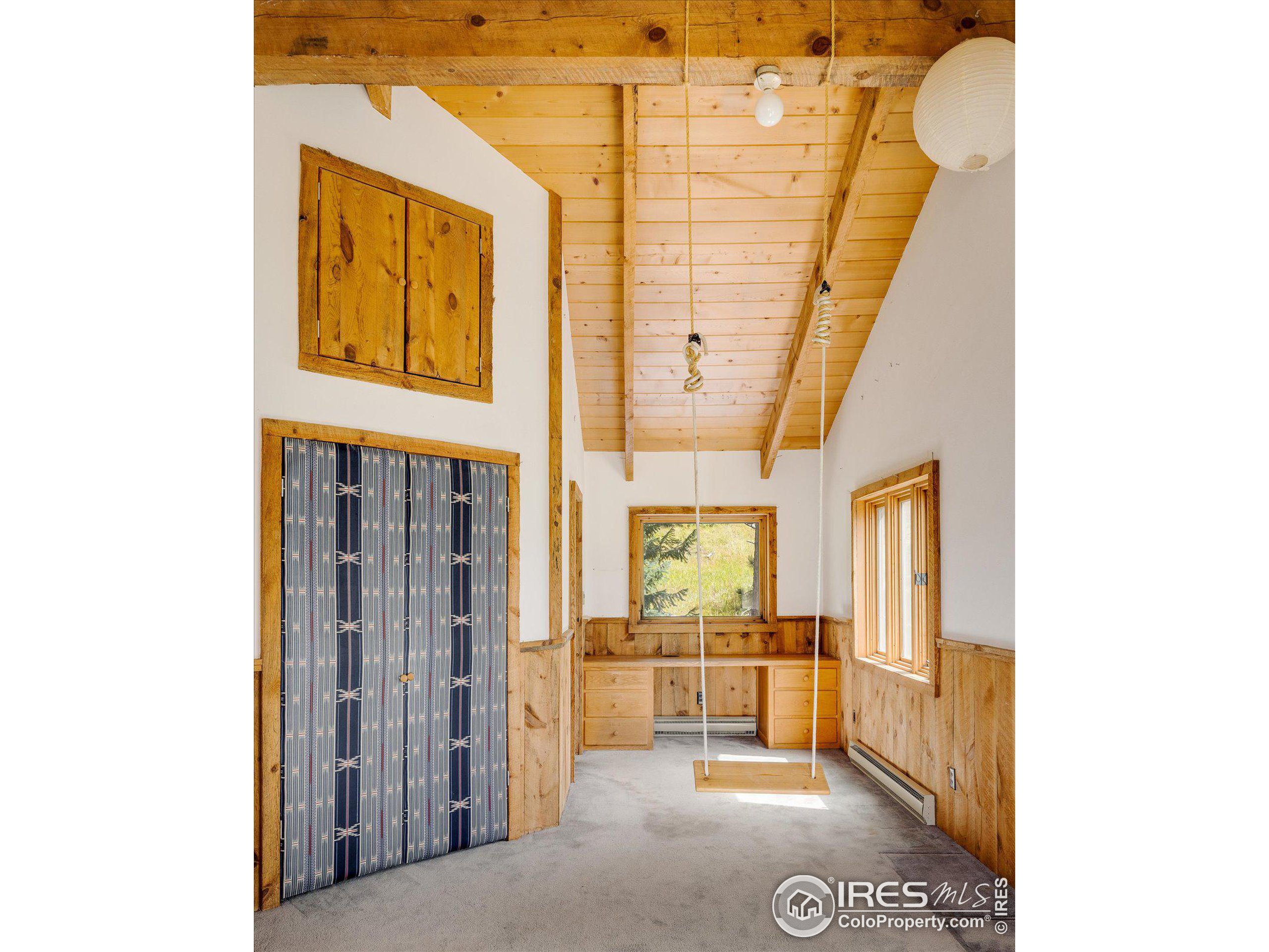 1567 Twin Sisters Rd