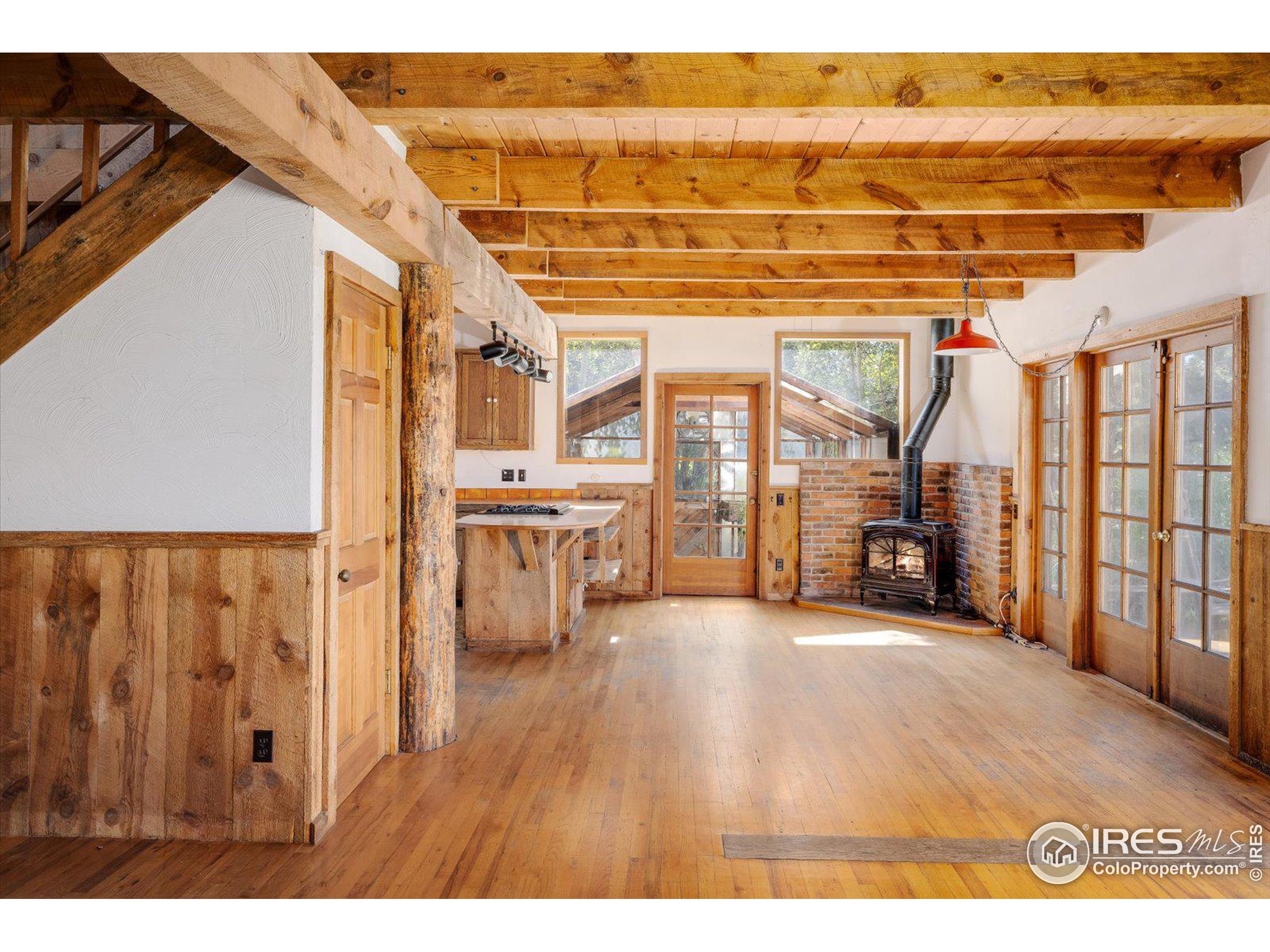 1567 Twin Sisters Rd