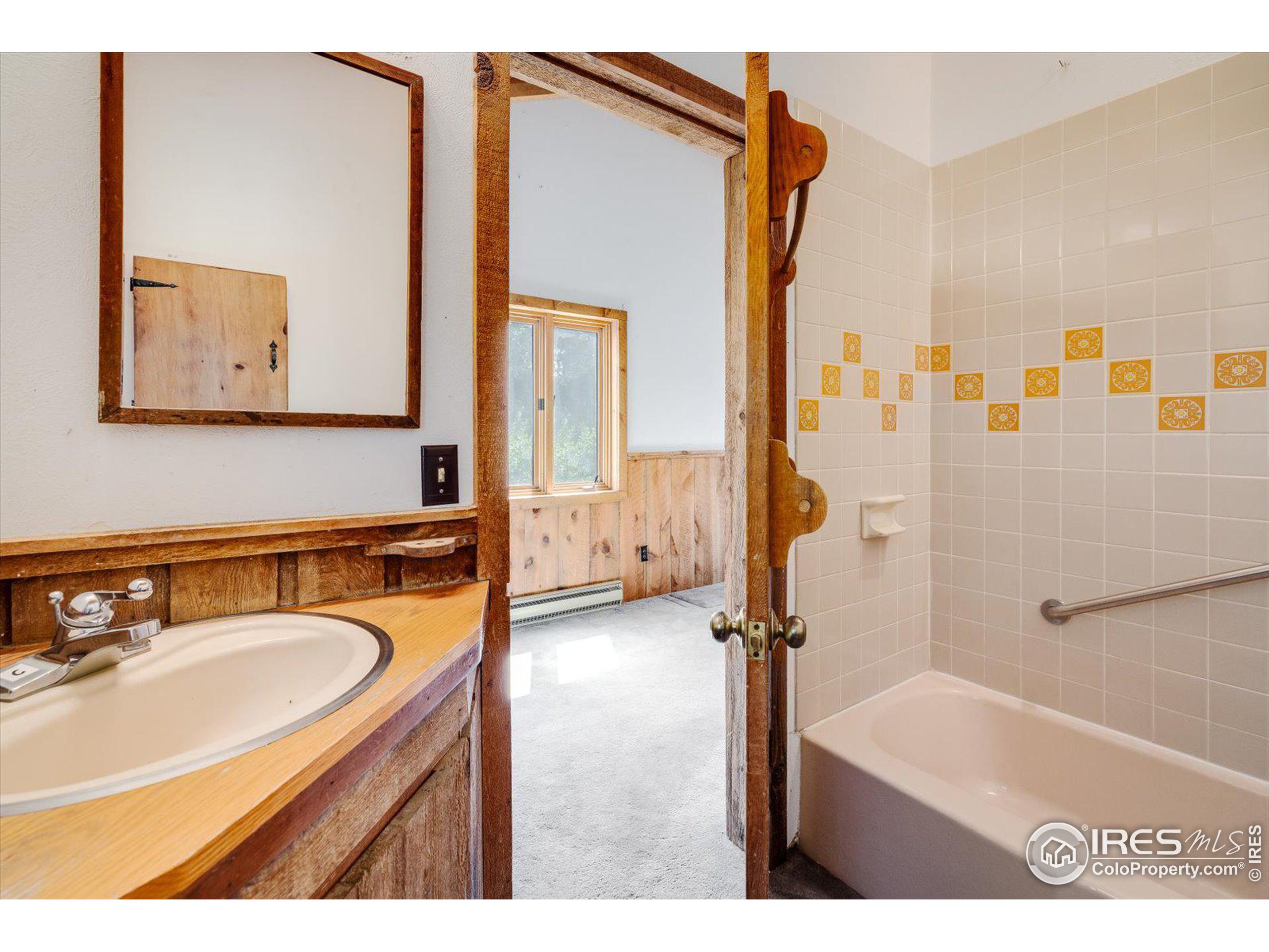 1567 Twin Sisters Rd