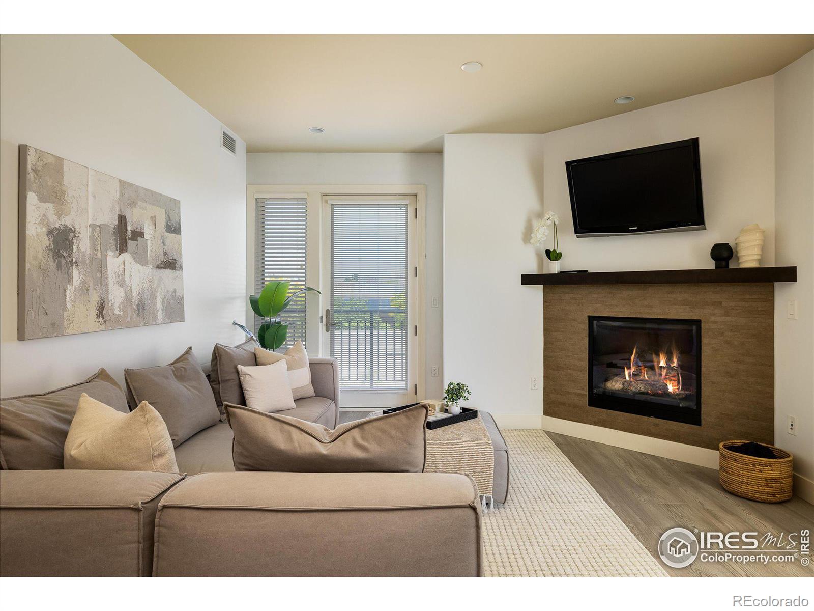 3401 Arapahoe Avenue Unit: 210
