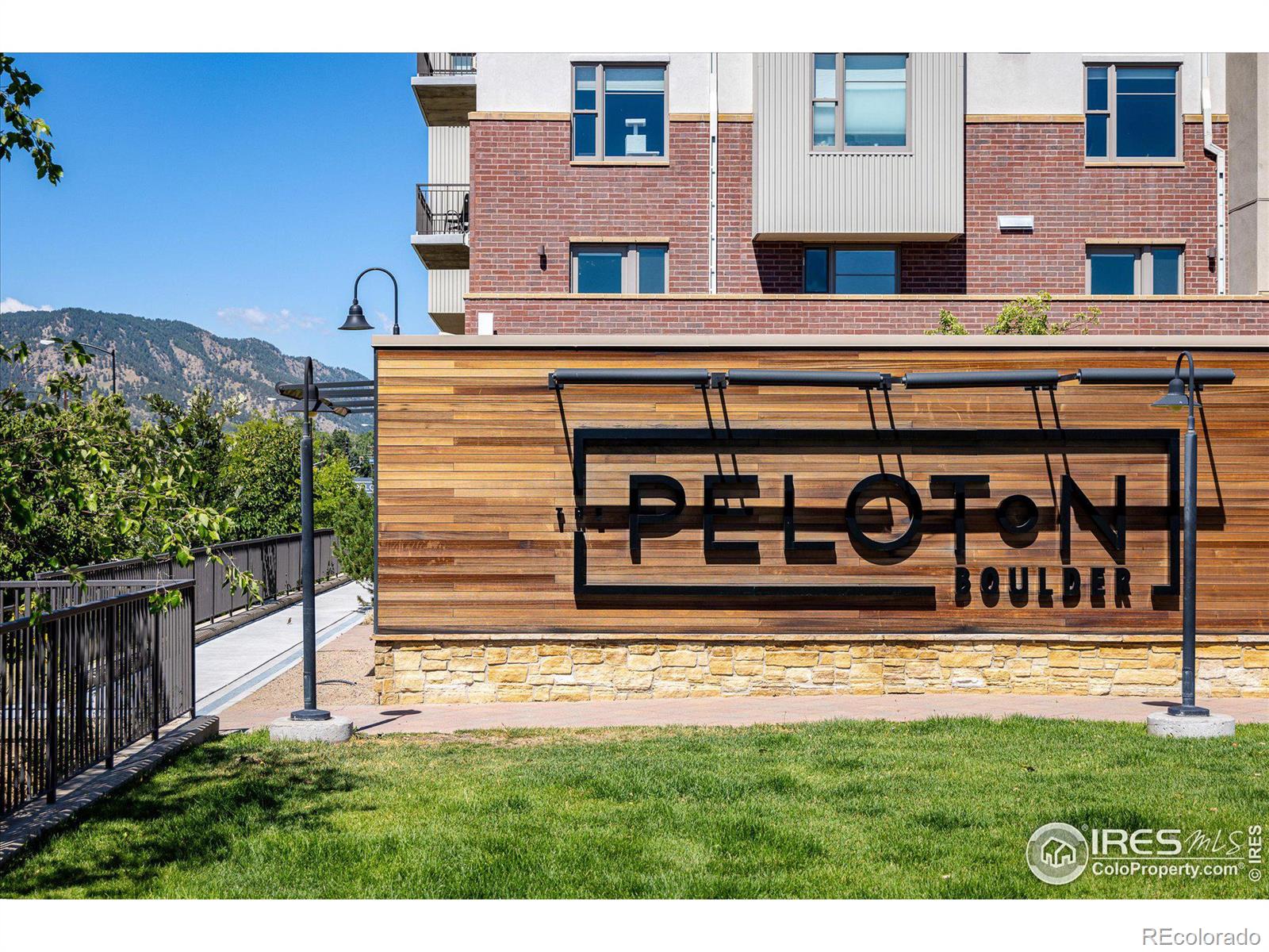 3401 Arapahoe Avenue Unit: 210