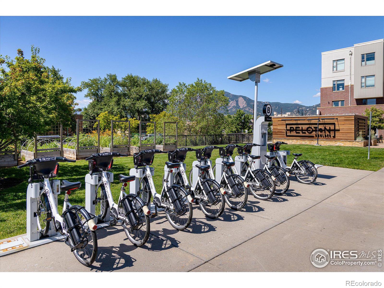 3401 Arapahoe Avenue Unit: 210