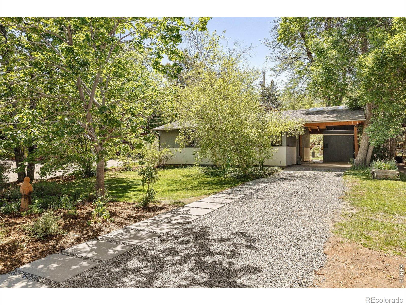 810 Alpine Avenue