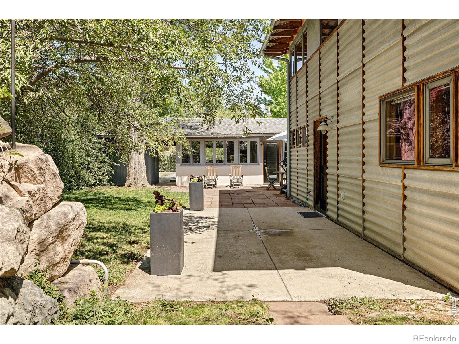 810 Alpine Avenue