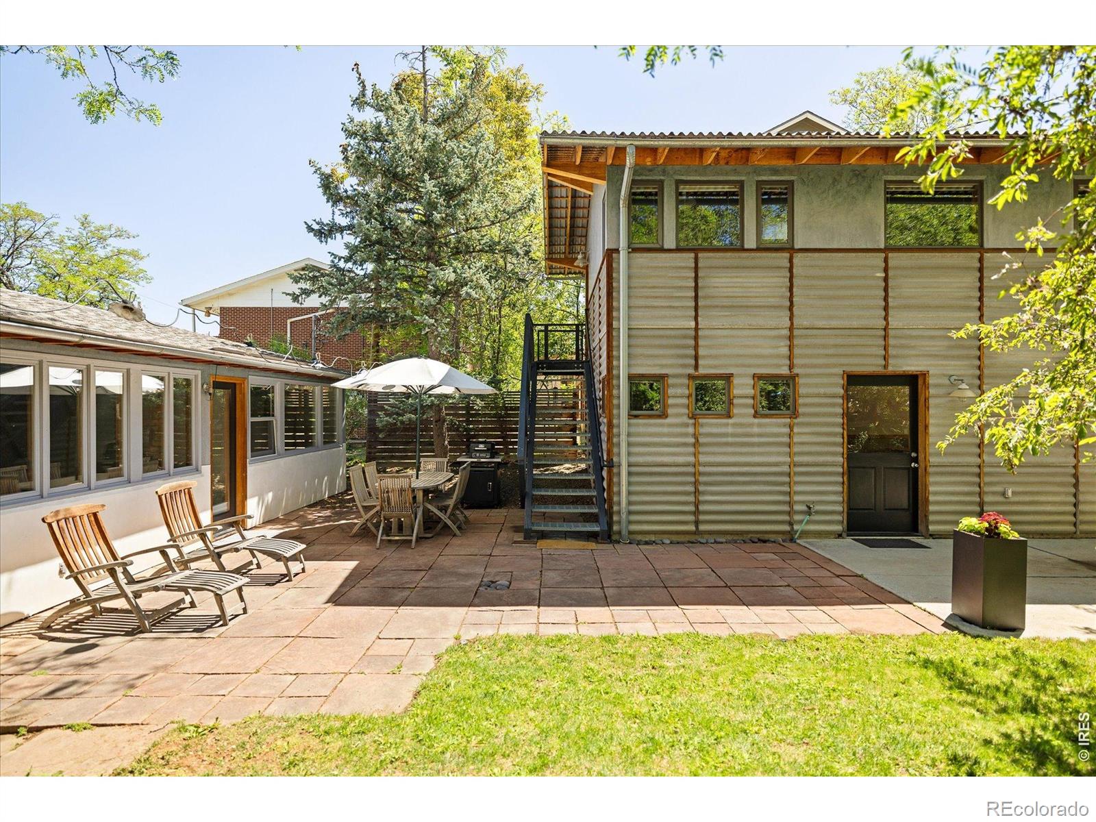 810 Alpine Avenue
