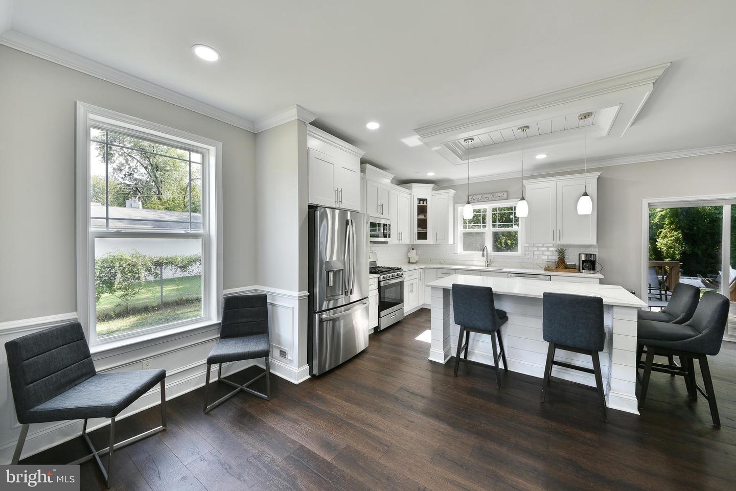 150 Fairfax Dr