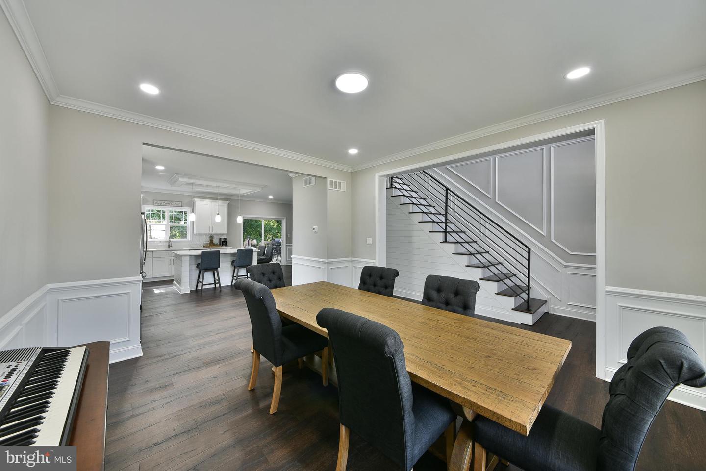150 Fairfax Dr