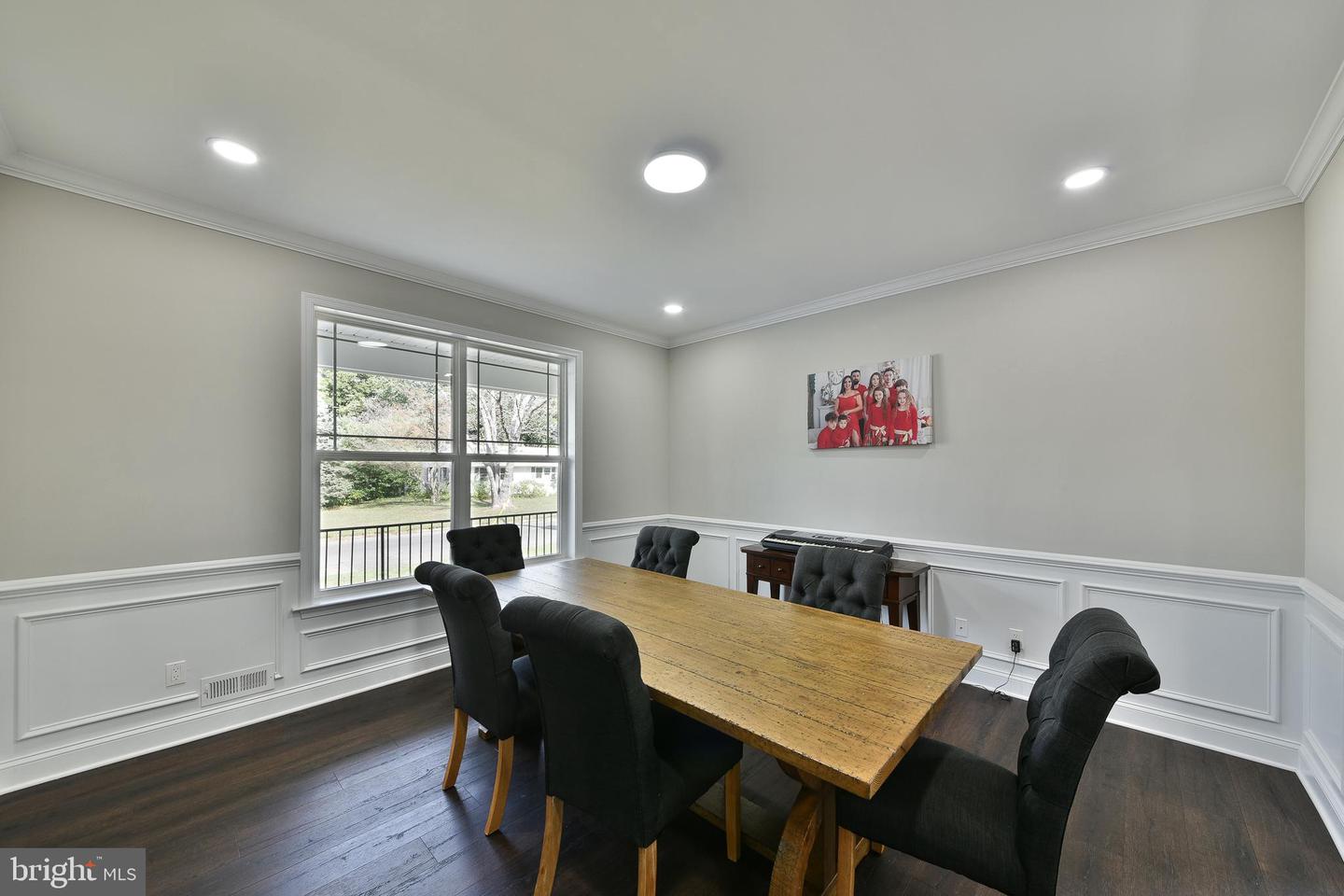 150 Fairfax Dr