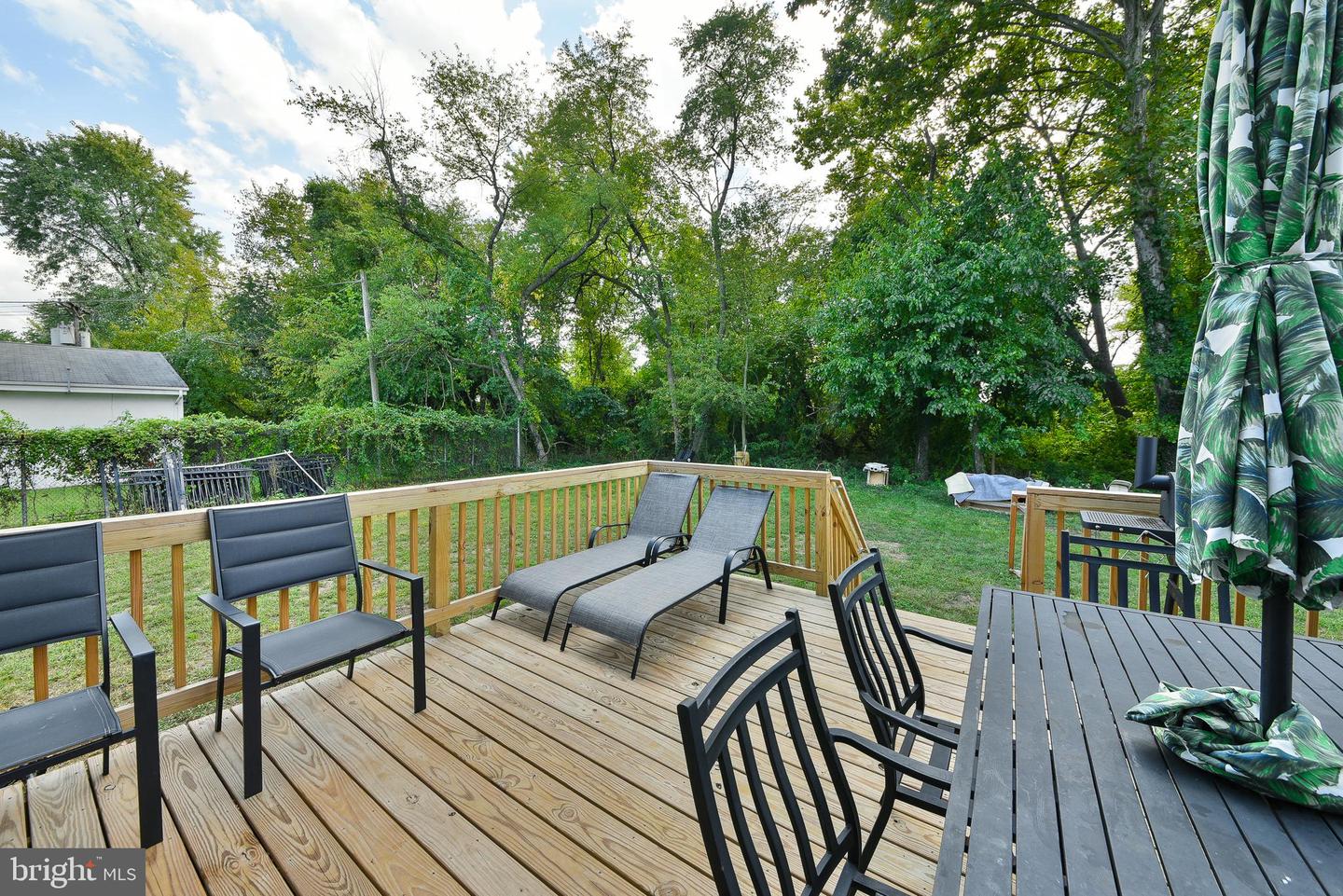 150 Fairfax Dr
