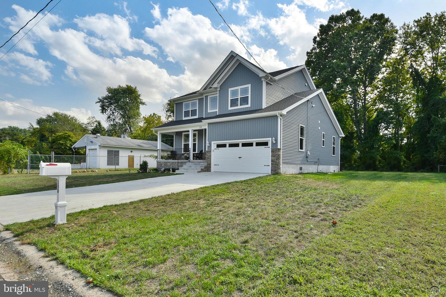 150 Fairfax Dr