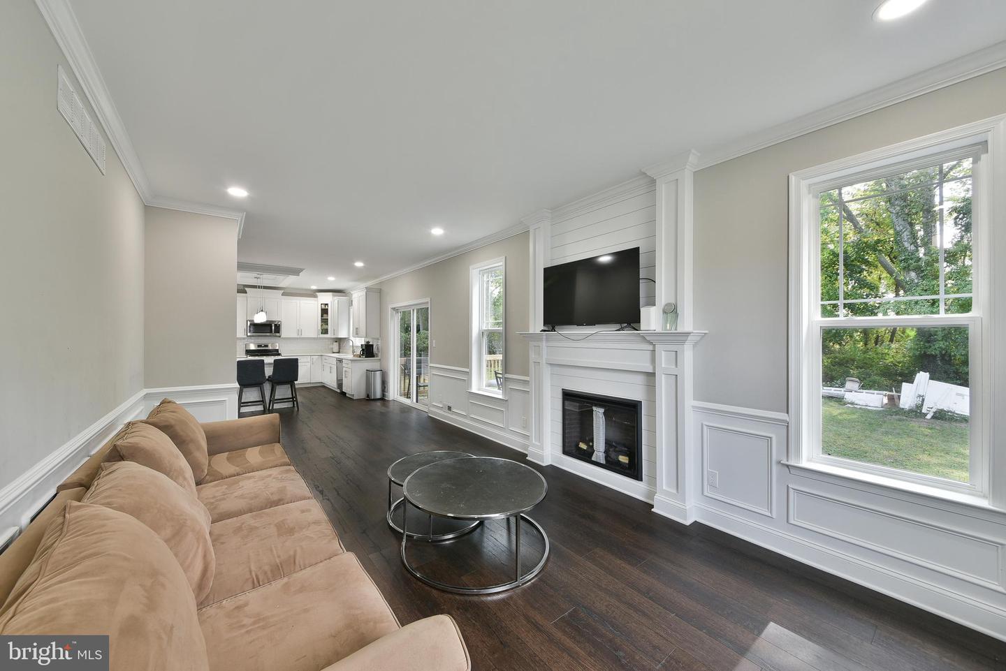 150 Fairfax Dr