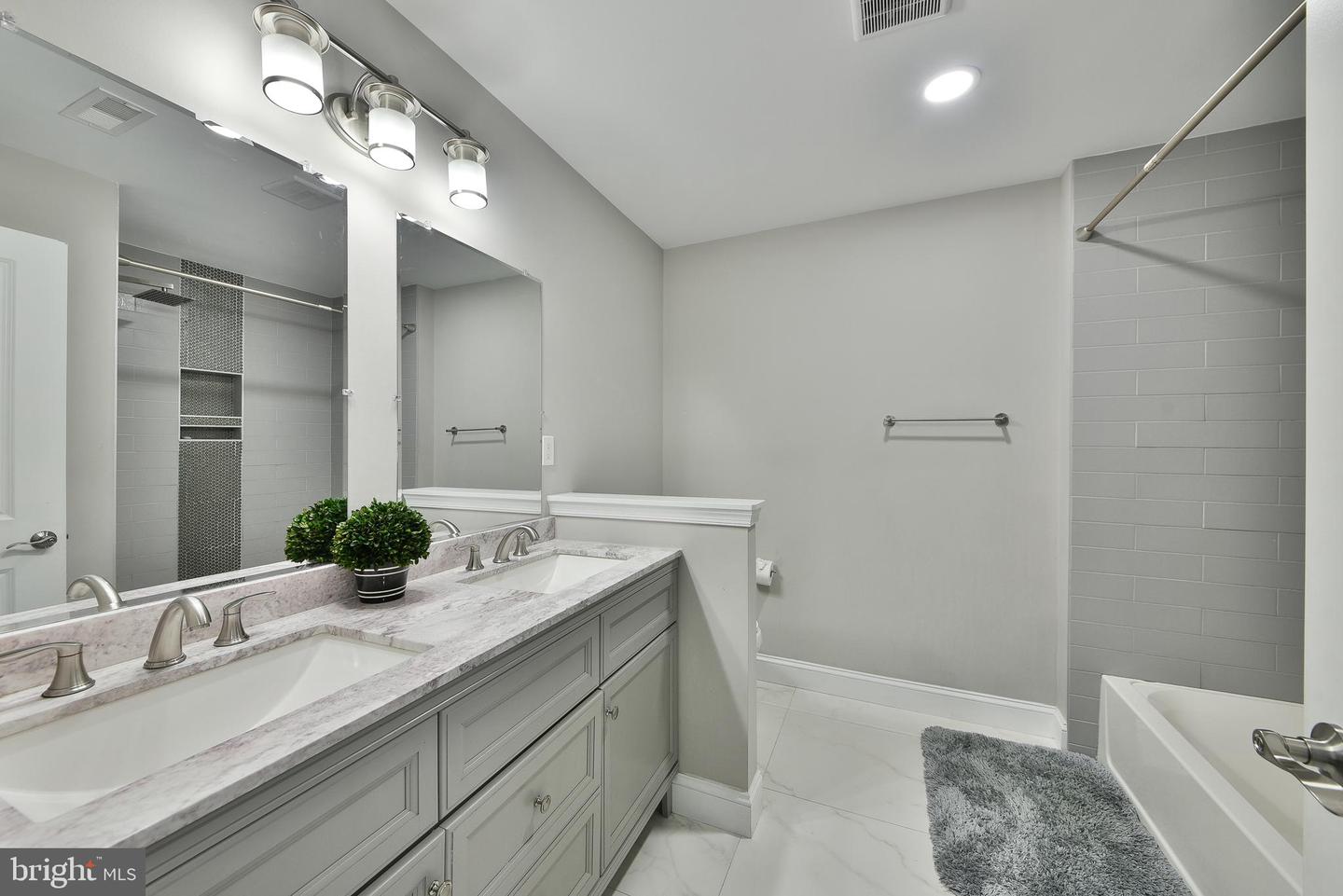 150 Fairfax Dr