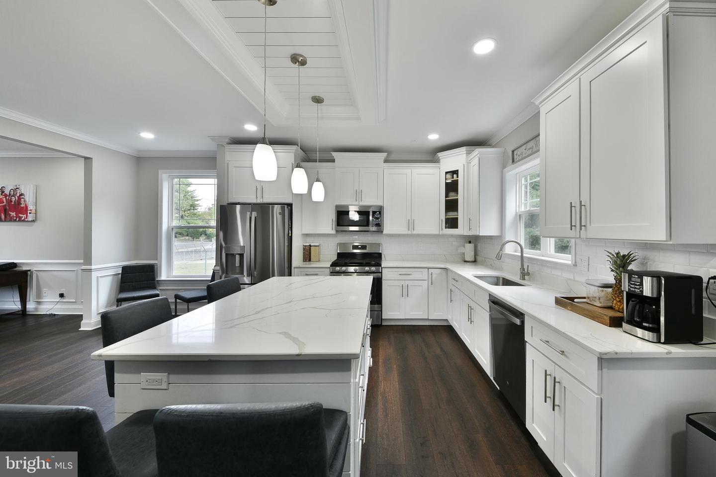 150 Fairfax Dr