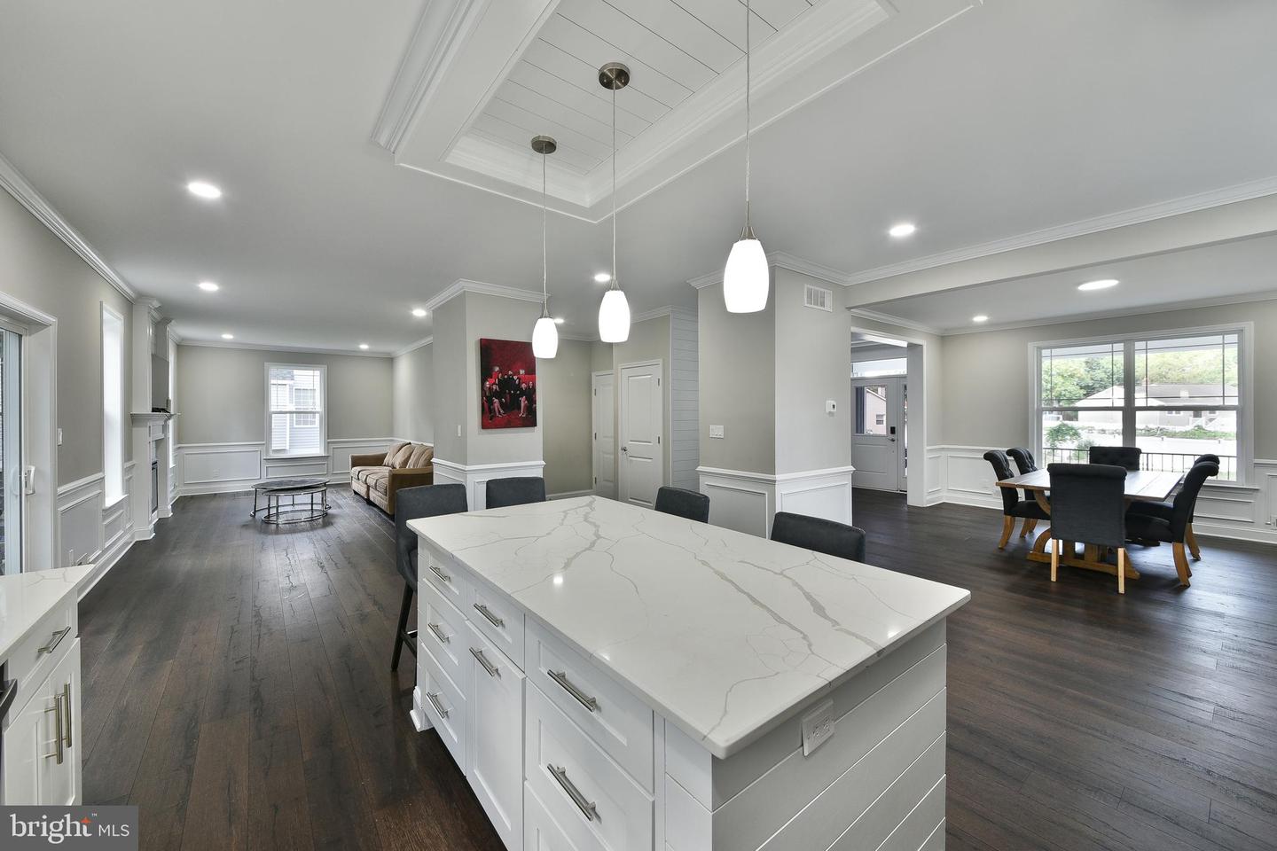 150 Fairfax Dr