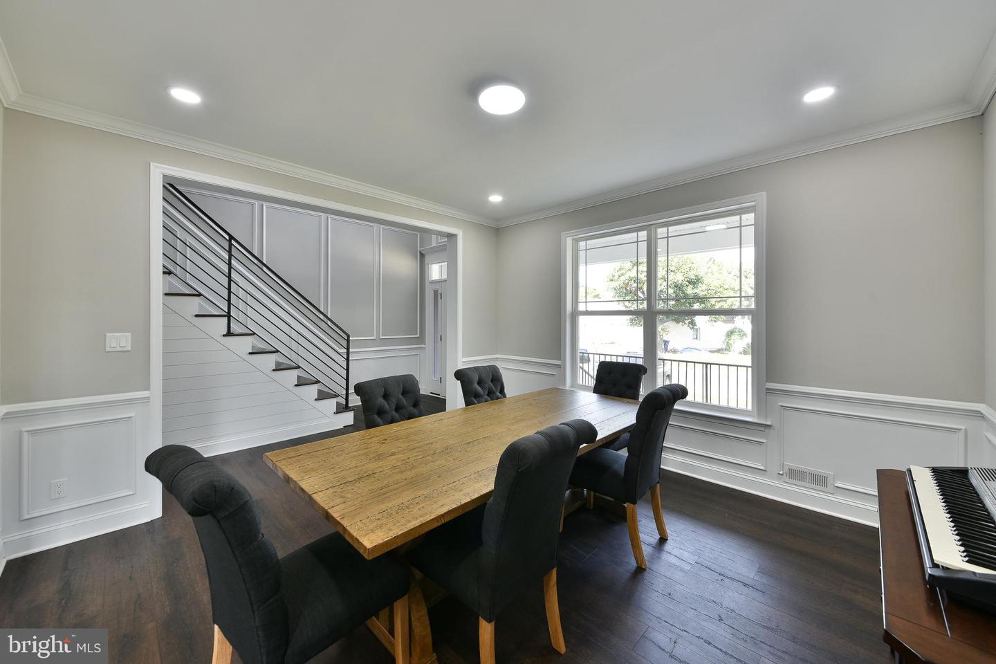 150 Fairfax Dr