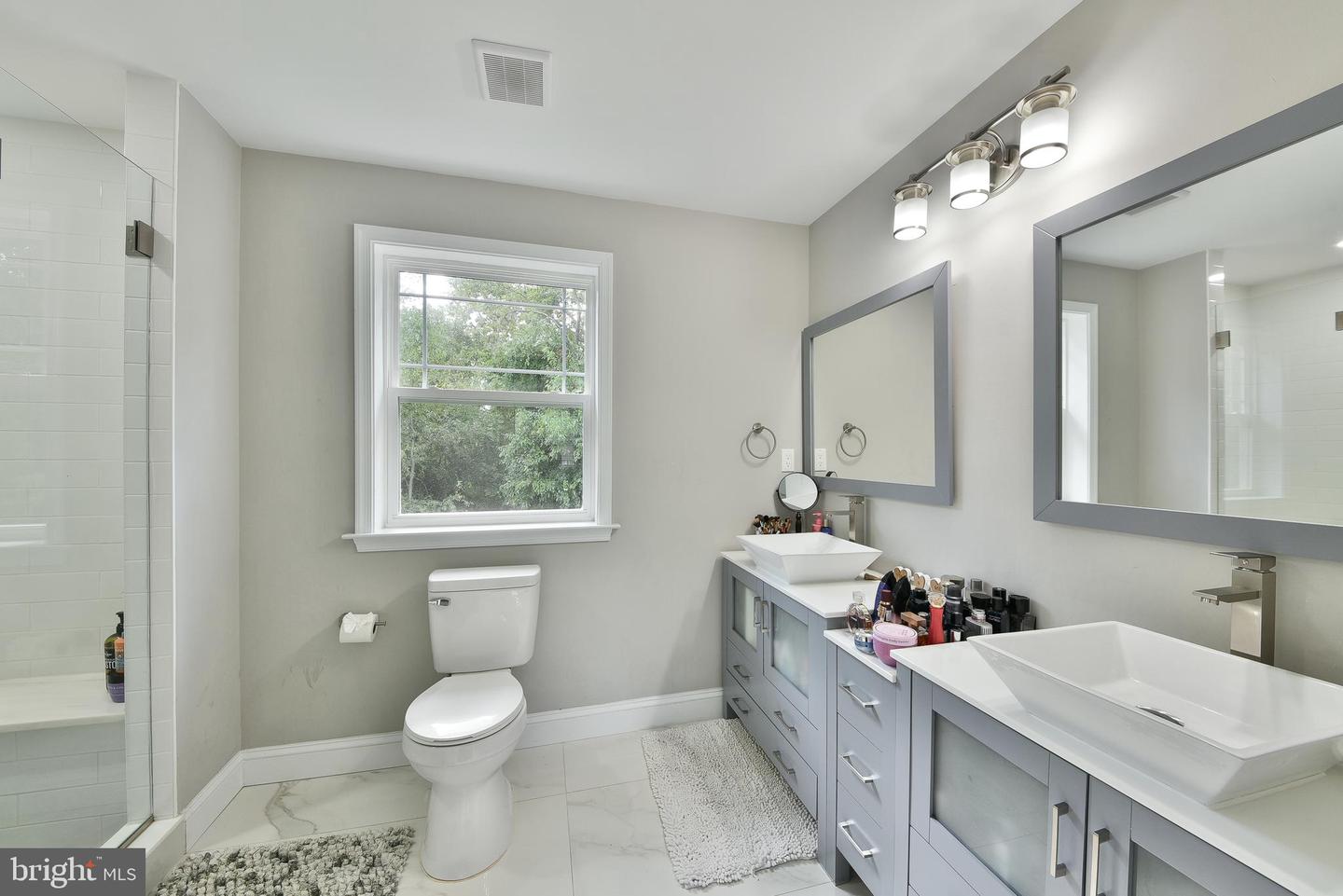 150 Fairfax Dr