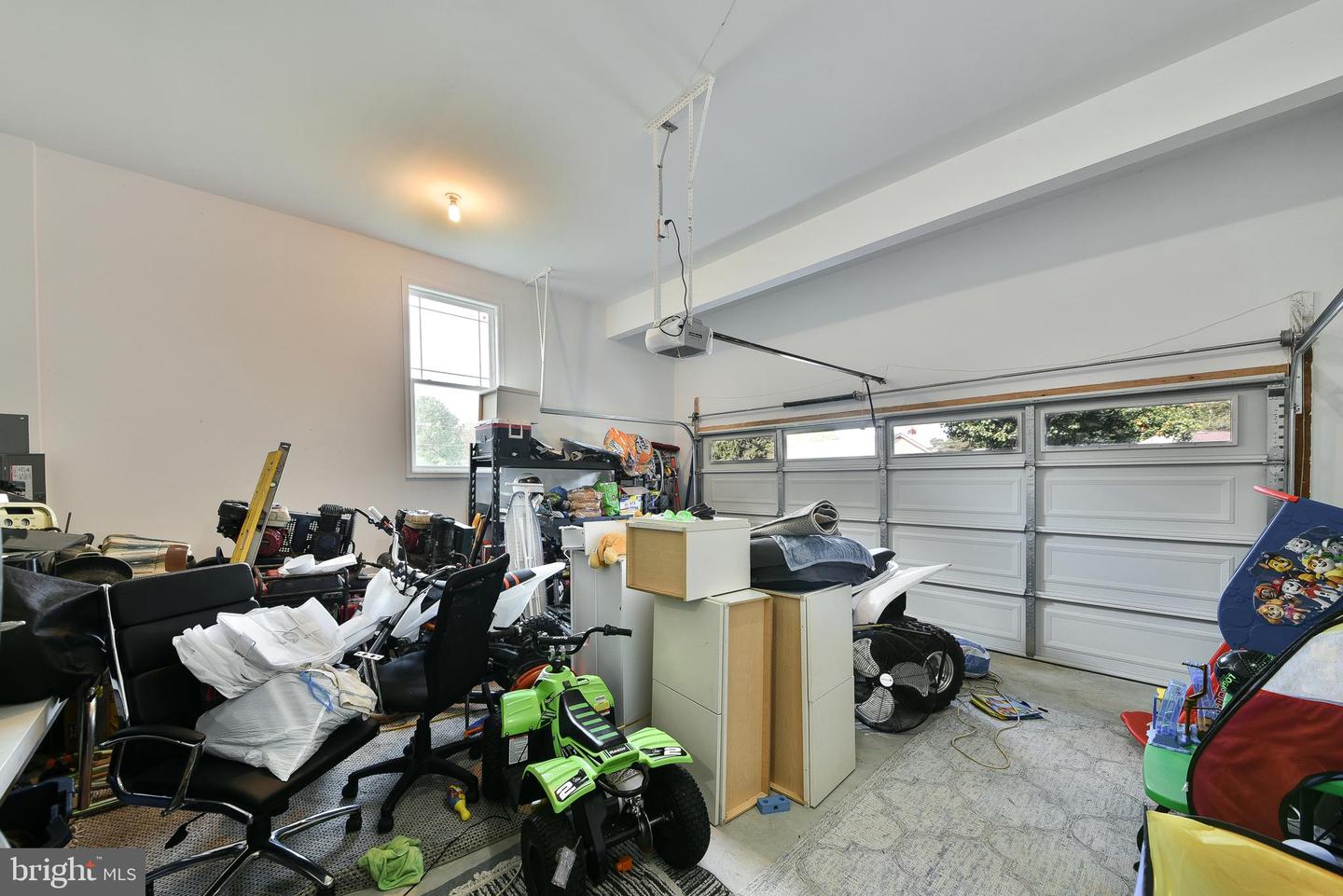 150 Fairfax Dr