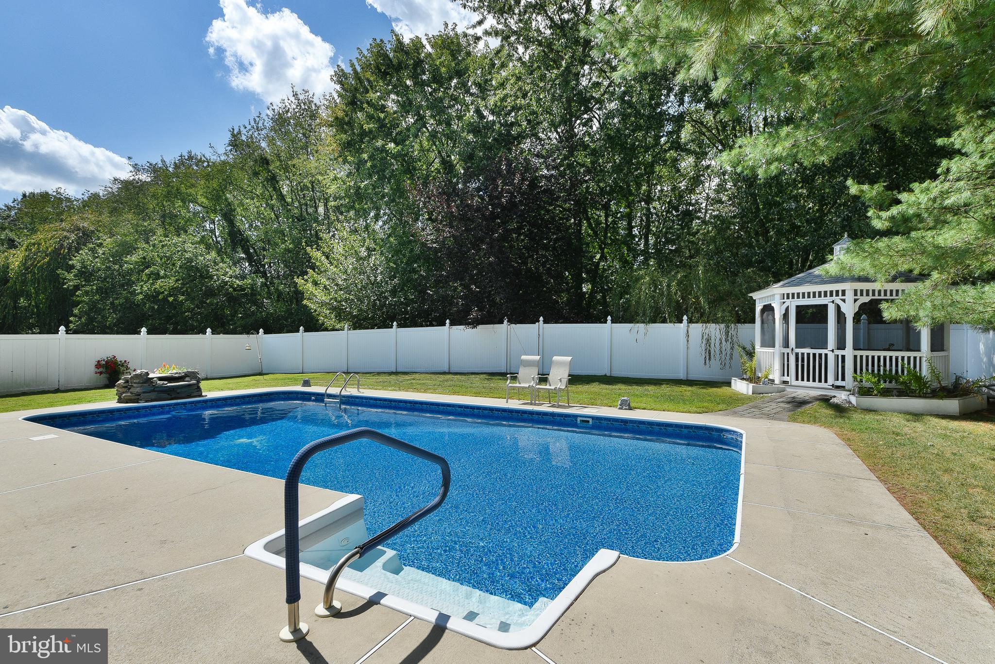 1 SUNNYSIDE COURT