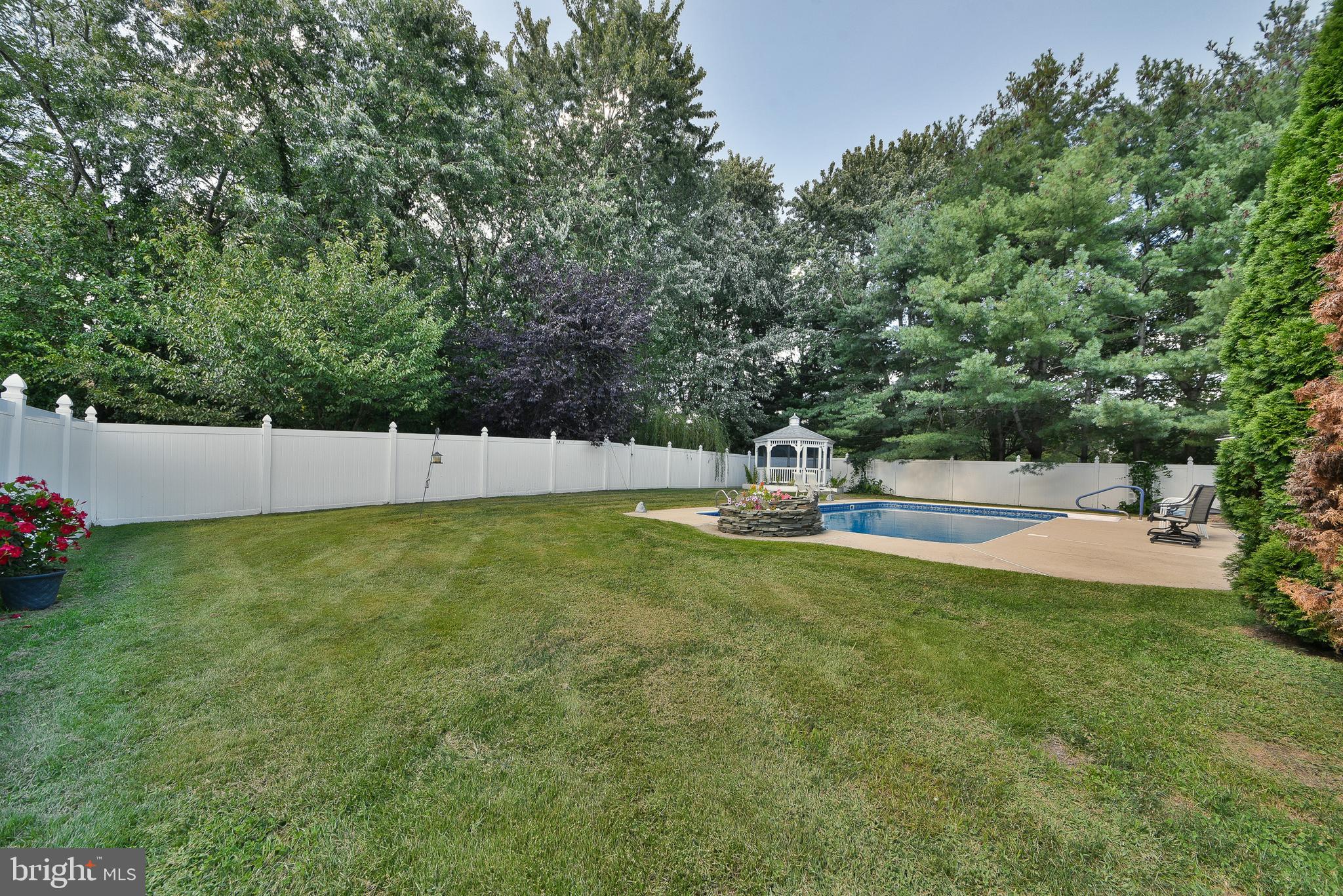 1 SUNNYSIDE COURT