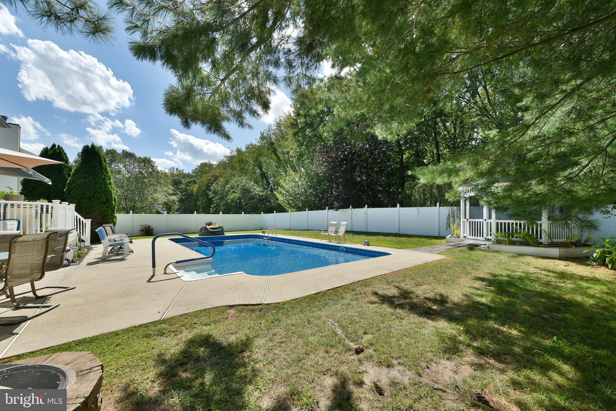 1 SUNNYSIDE COURT