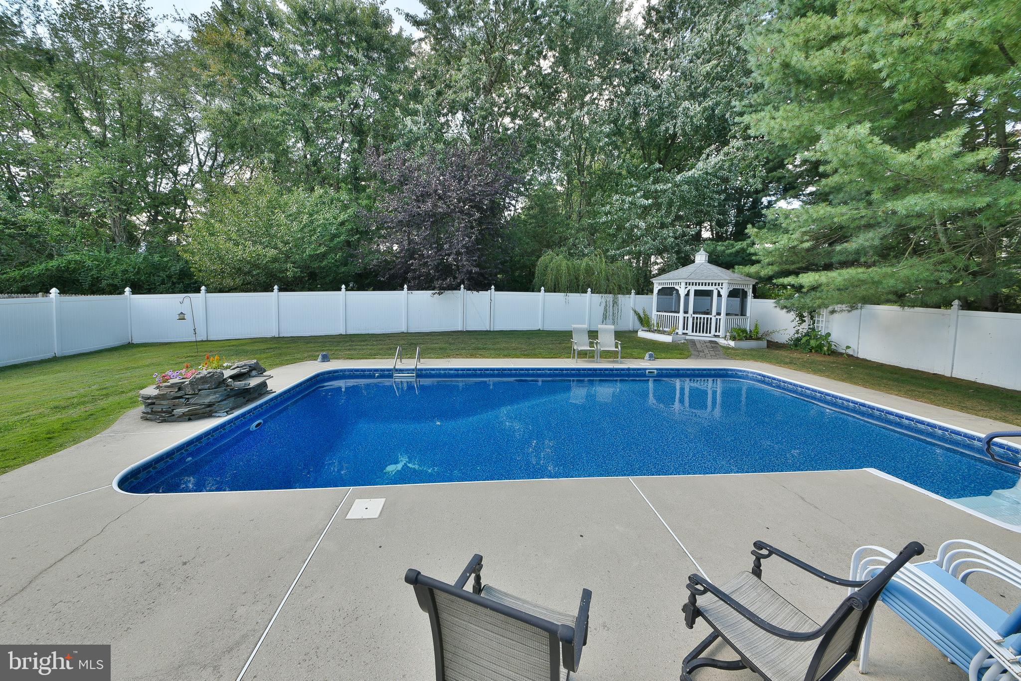 1 SUNNYSIDE COURT