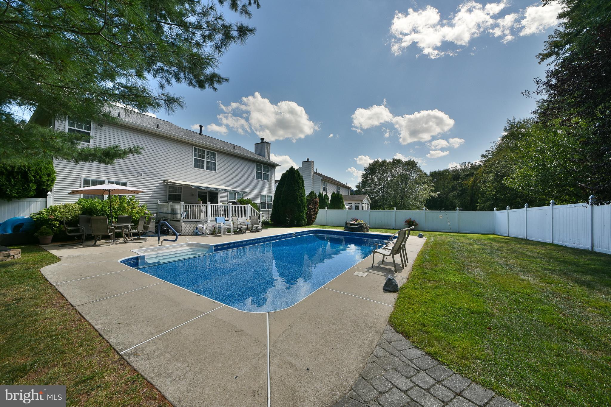 1 SUNNYSIDE COURT
