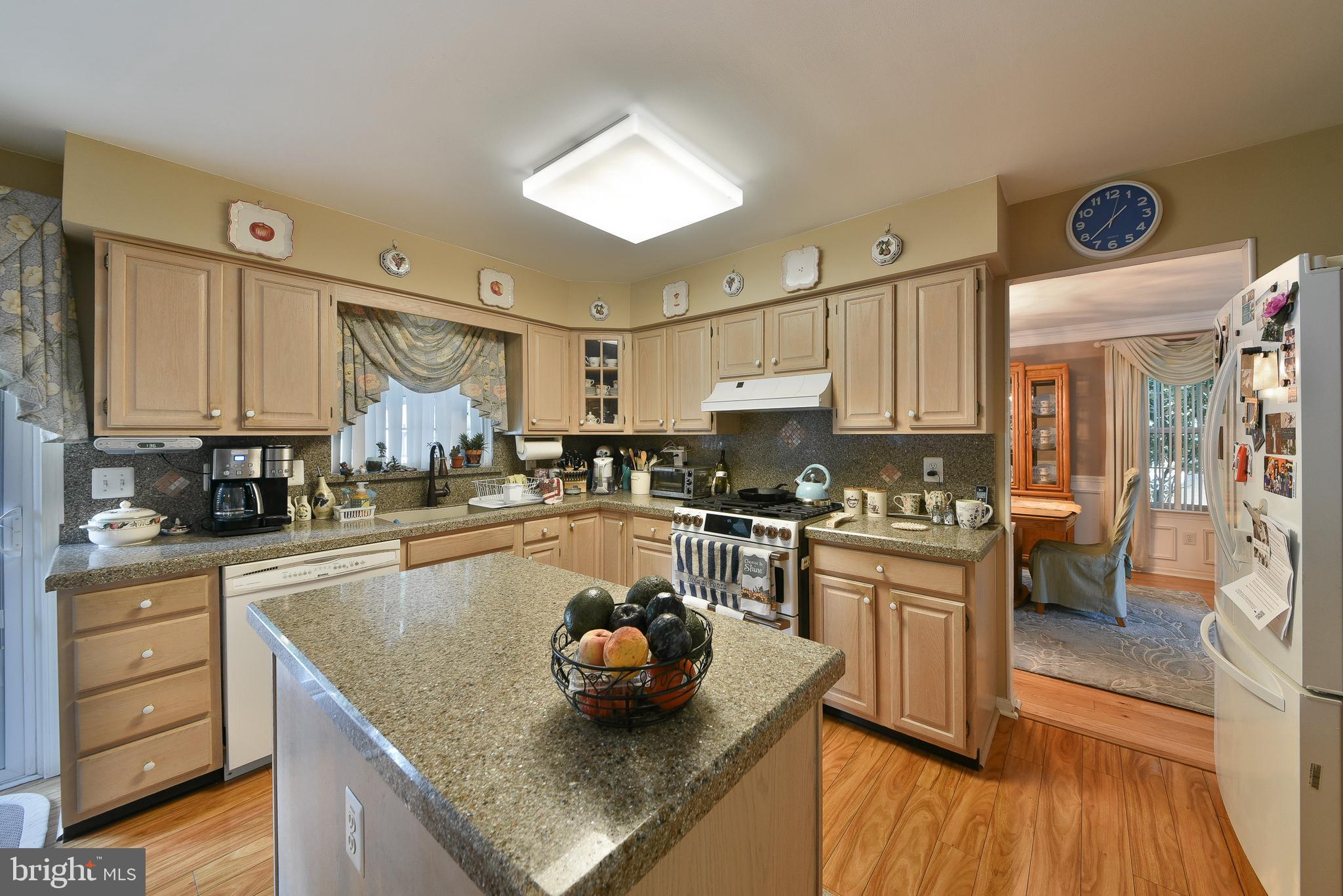 1 SUNNYSIDE COURT