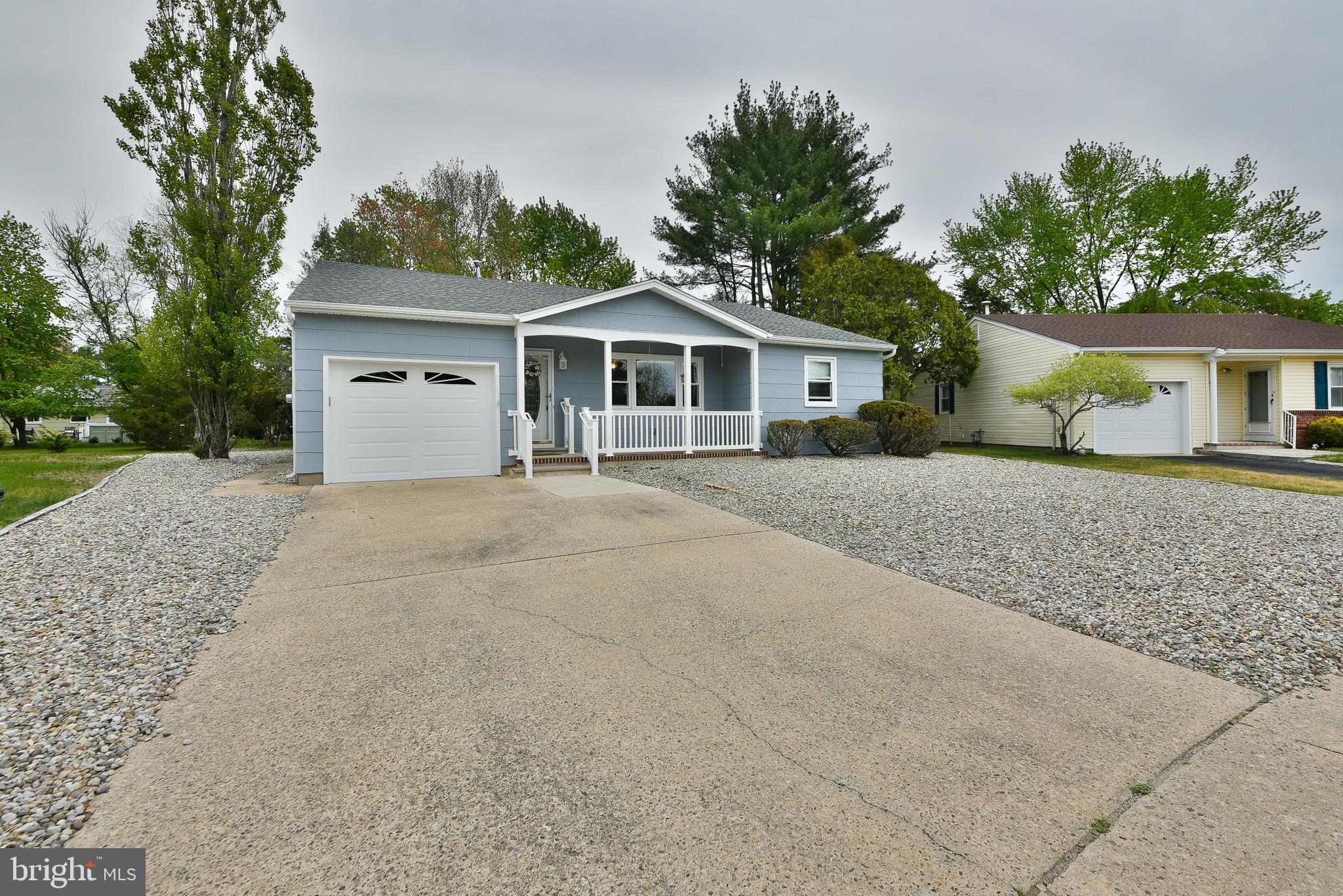 106 HATFIELD COURT