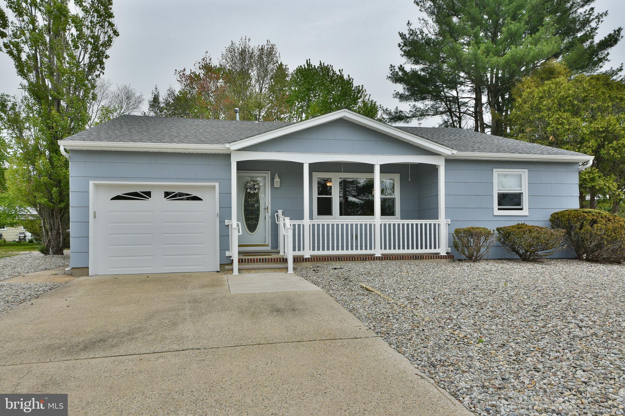 106 HATFIELD COURT